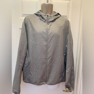 XL Uniqlo light gray Windbreaker Pocketable with bag